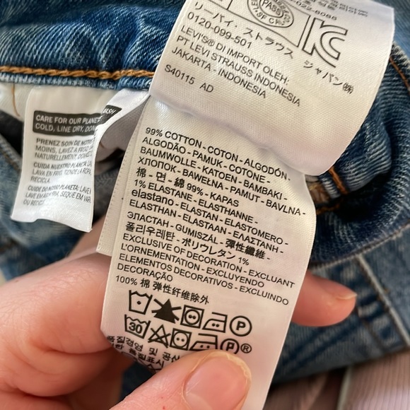 Levi's altered 501 skinny distressed jeans size 24 - Picture 11 of 11